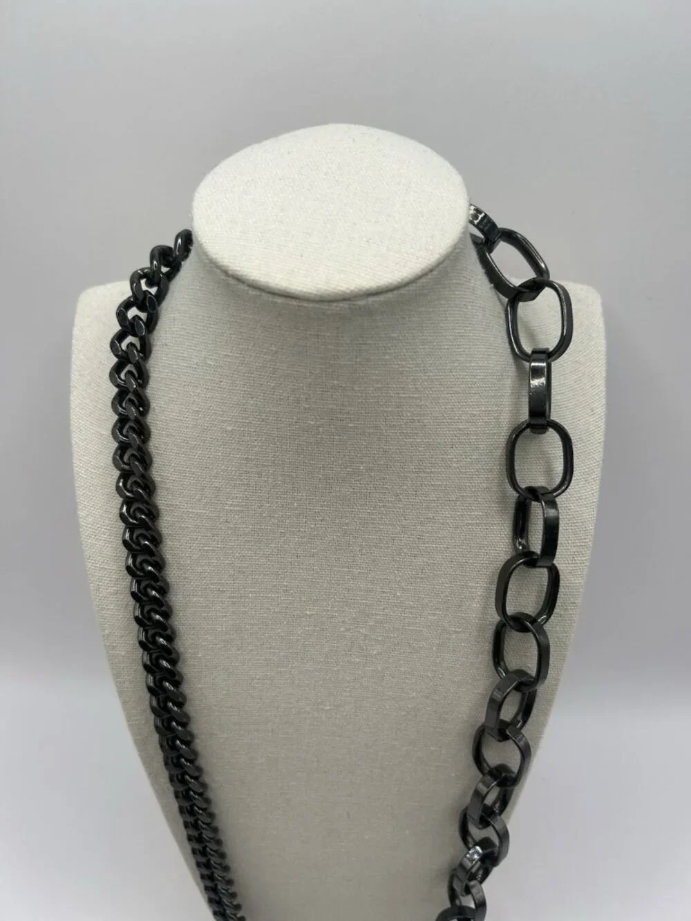 Vintage Black Gunmetal Mixed Link Chain Necklace Toggle Clasp Statement Necklace - Picture 2 of 16